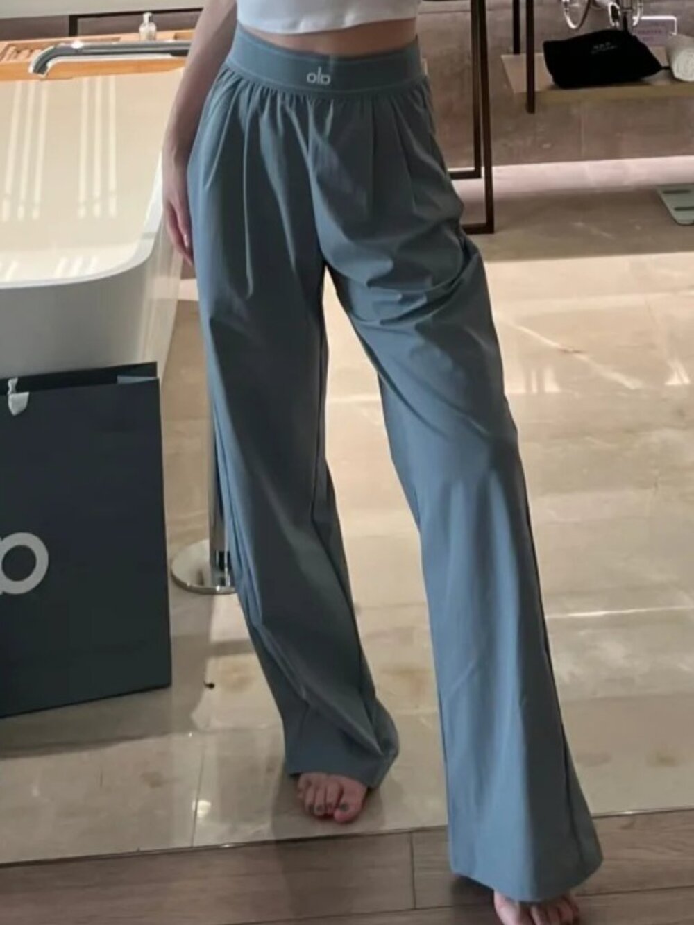 NWT Alo Yoga Suit Up Pants 😜 Steel Grey Wide Leg | Cozy Chic Athleisure Vibe🌷 - Picture 8 of 9